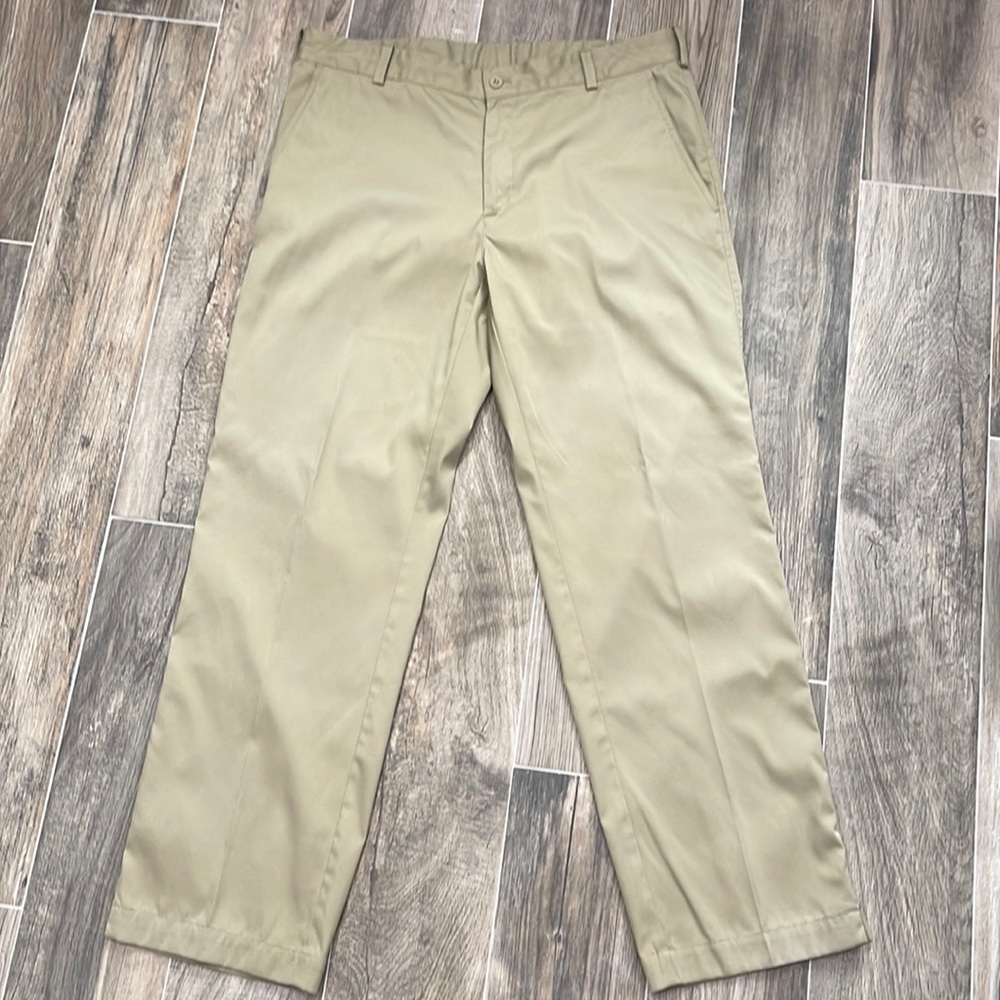 Nike Golf 34x30 khaki flat front pants
